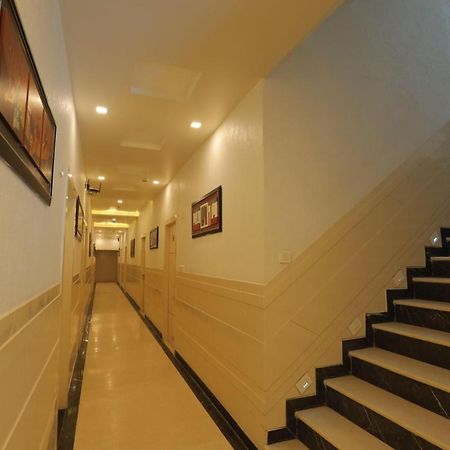 Hotel Sahib'S Red Carpet - The Family & Corporate Hotel Agra  Exterior photo