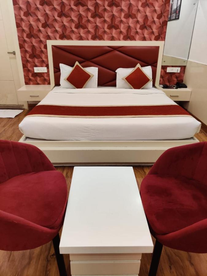 Hotel Sahib'S Red Carpet - The Family & Corporate Hotel Agra  Exterior photo